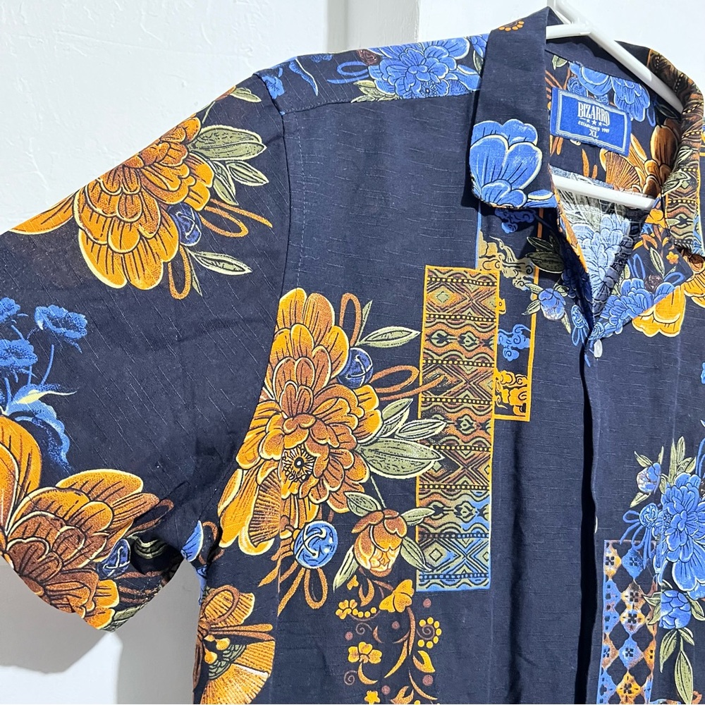 Bizzaro Hawaii shirt XL Rayon button down : Box 0W5: